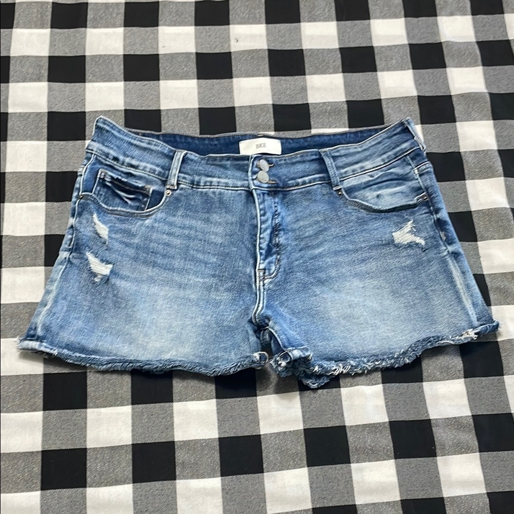 Buckle BKE Denim Jean Shorts Women's Size 36 x 3" Stretch Distressed Fray Hem - Picture 3 of 11